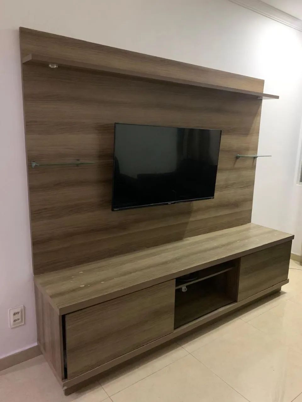 Painel com rack para TV 64750825192322120