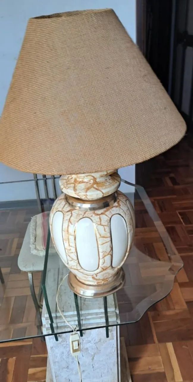 Abajur.<br>Lindíssimo abajur.<br>Comprado em loja renomada.<br>R$ 299 reais. - Foto 4
