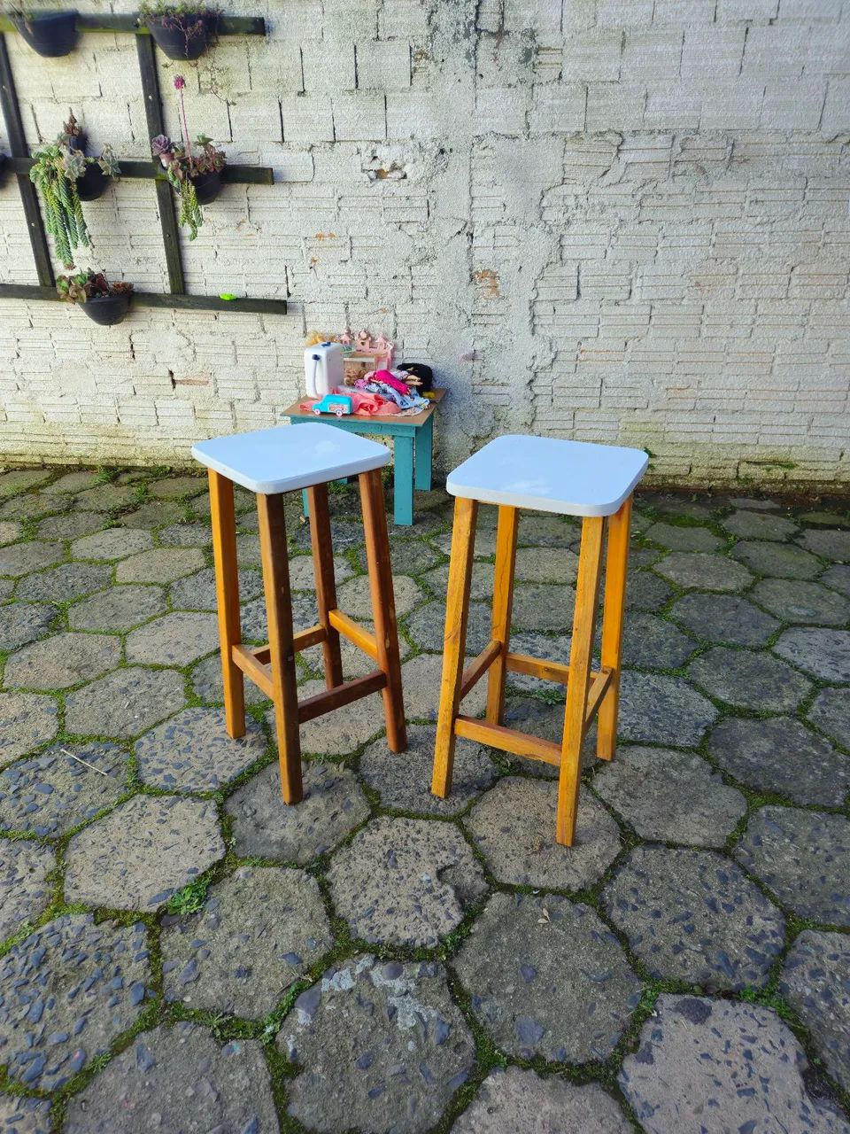 Banco de Madeira Bom e Resistente - Foto 3