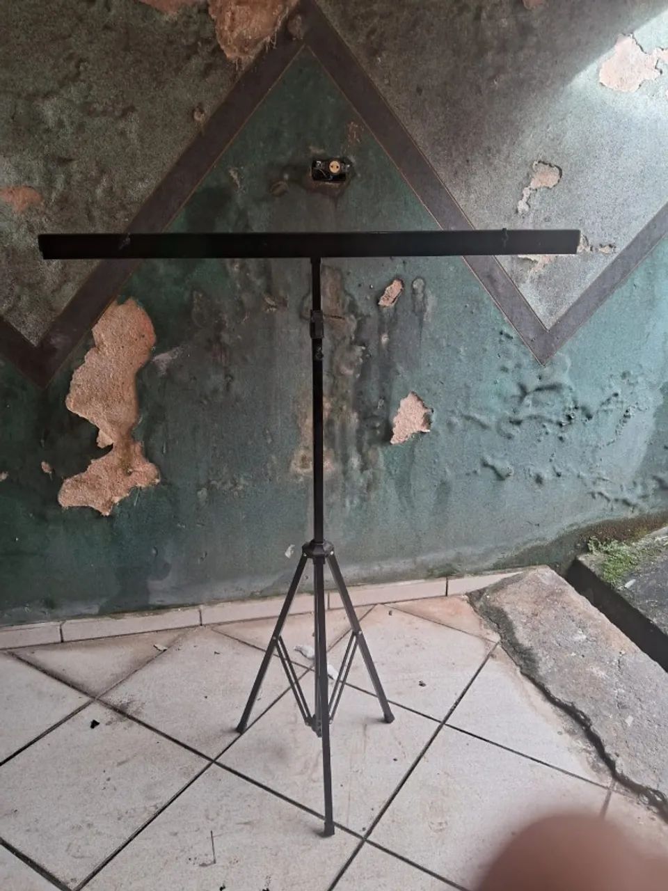 Suporte tripé para tela projetora - Foto 2