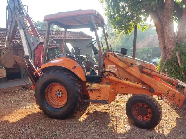 RETROESCAVADEIRA  - Foto 5