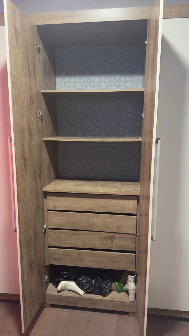 Guarda roupas semi novo !!  - Foto 2