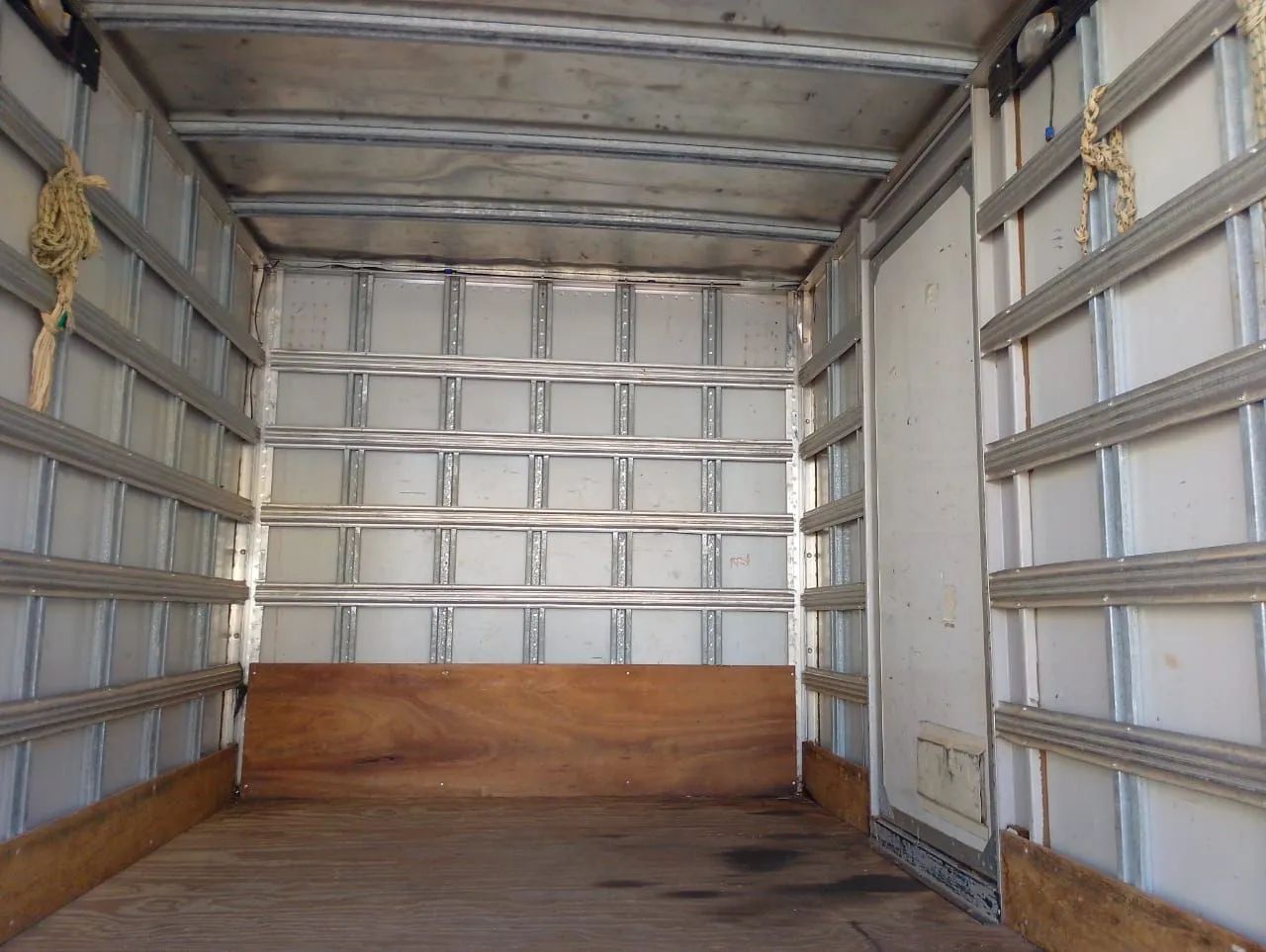 Faço frete ou agrego caminhão Renault Master 1.500 kg máxima,  mudança, shooop, fretes pra