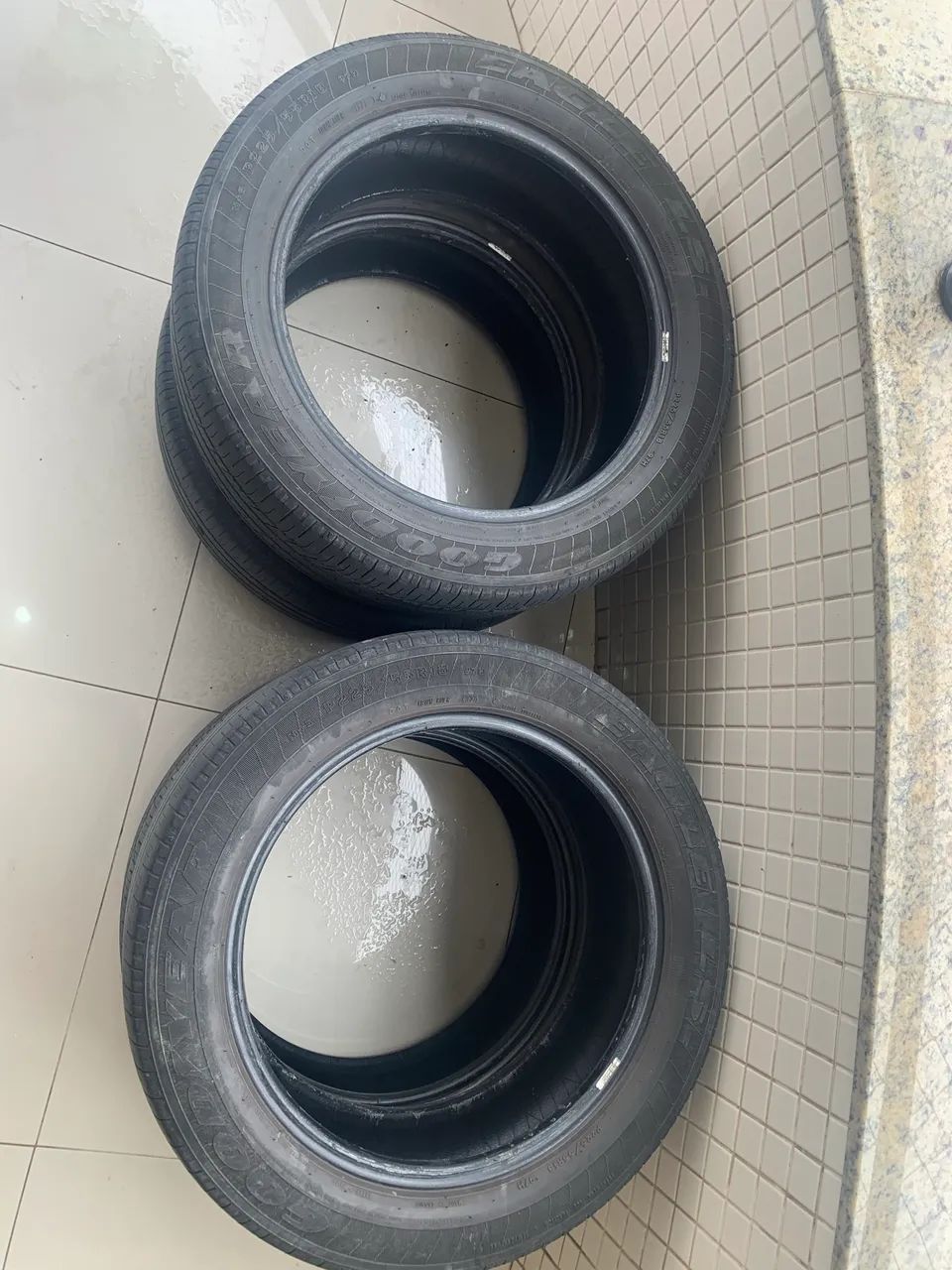 Pneus 225/55 R18 Goodyear usado