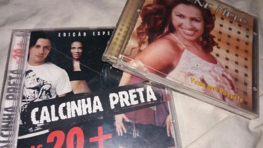 cds originais diversos 10 reais cada axé samna forró pagode outros  - Foto 2