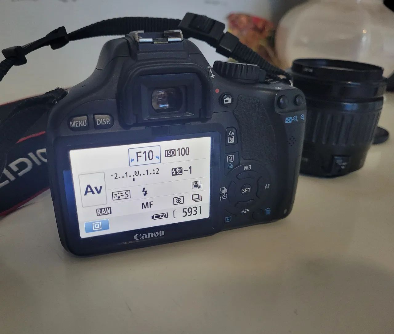 Câmera digital Canon EOS Rebel T2i com duas lentes. - Foto 4