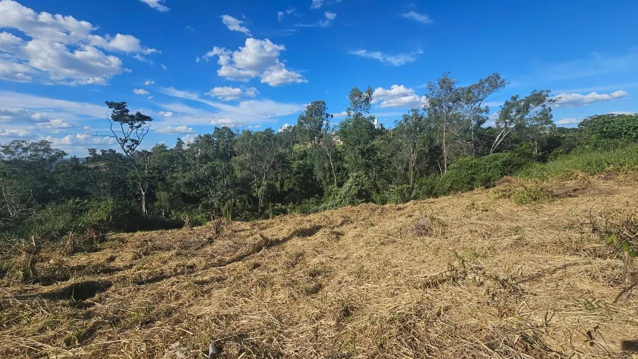 Lote de 1000m² em Sabará 