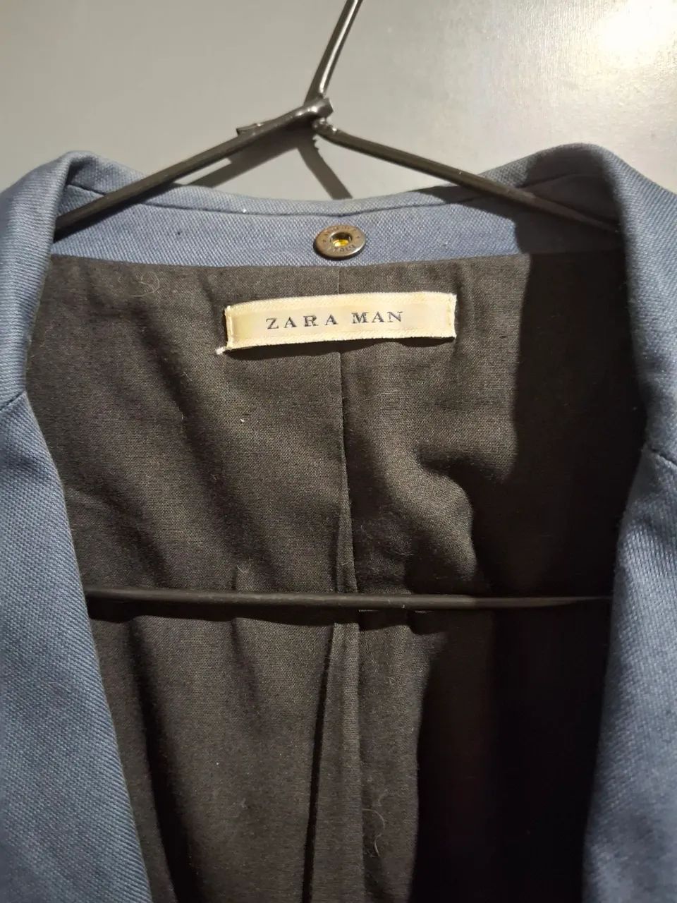 Blazer Azul com Capuz Removível - Estilo e Conforto - Foto 3