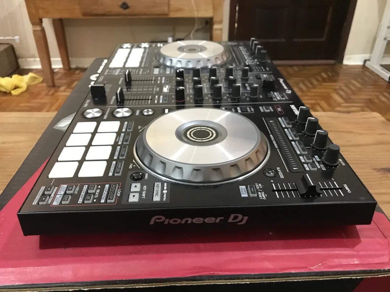 Pioneer DDJ-SR2 【極美品】 Pioneer DDJ-SR2 【極美品】 Pioneer DDJ