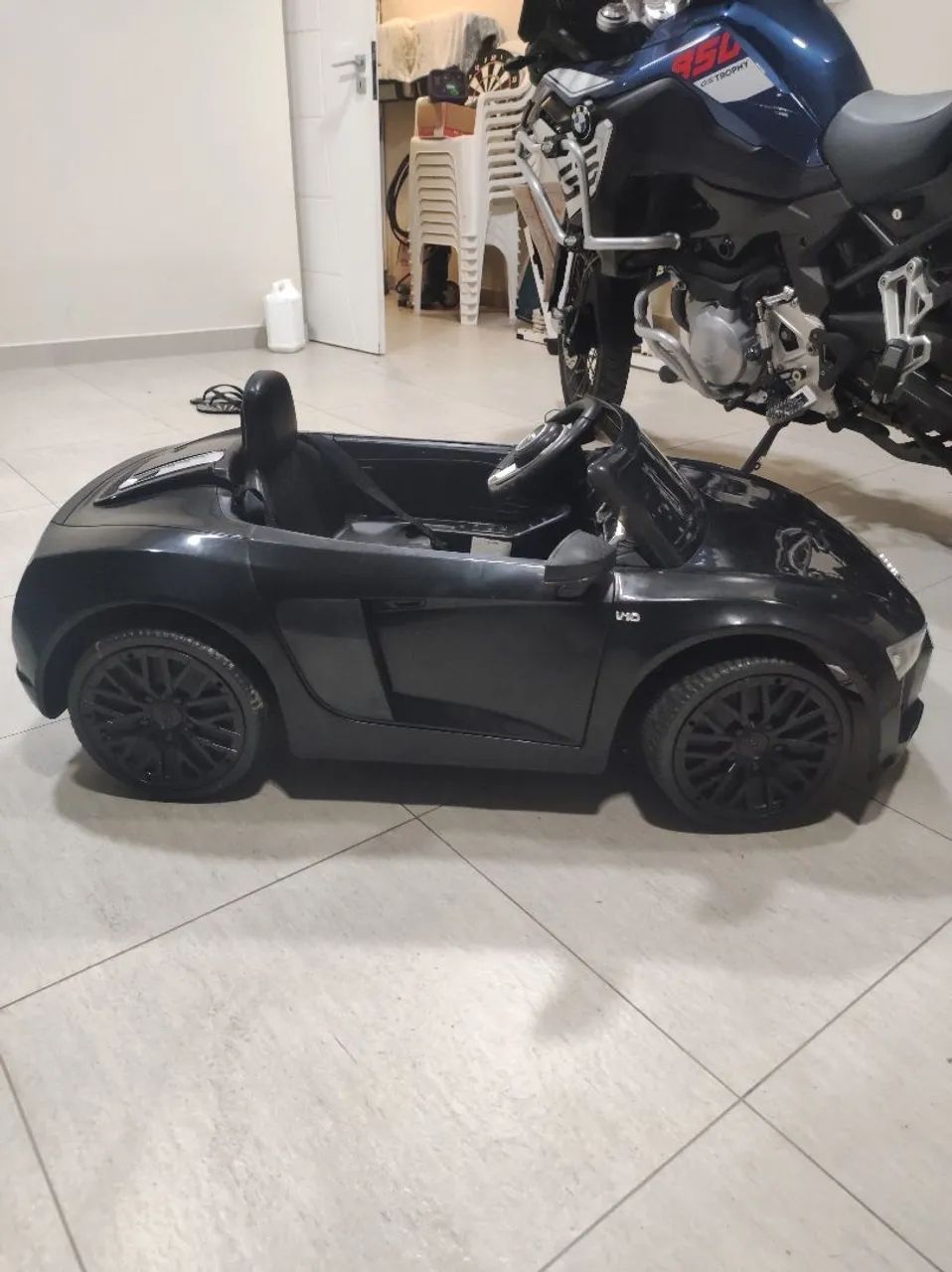 Carrinho Elétrico Audi R8 Spyder Infantil - Foto 2