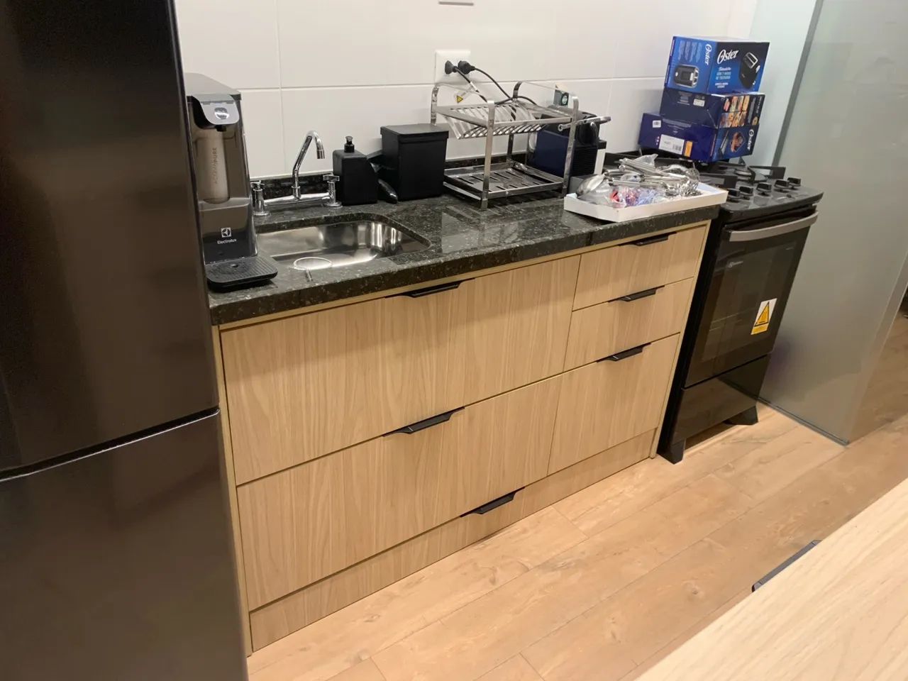 Armário de Cozinha Moderno - Elegância e Funcionalidade