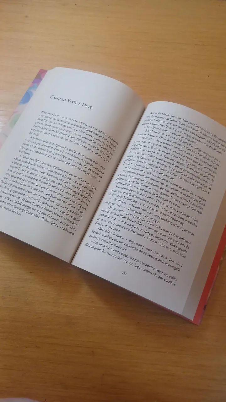 Um Veneno Doce e Sombrio (Uma Magia destilada em veneno 2) - Judy I. Lin - Foto 3