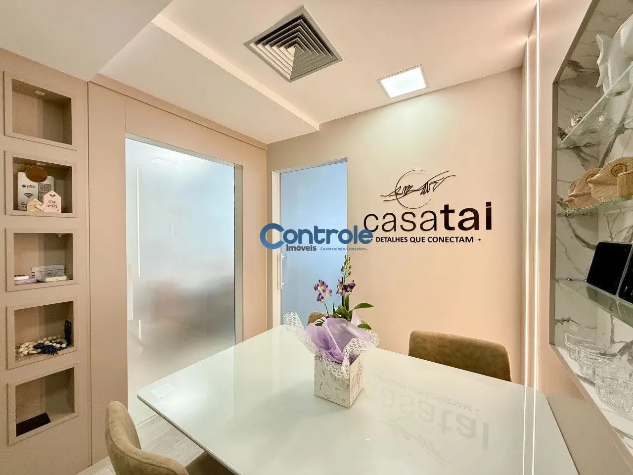 Sala comercial a venda no Passeio Pedra Branca, Palhoça/SC.