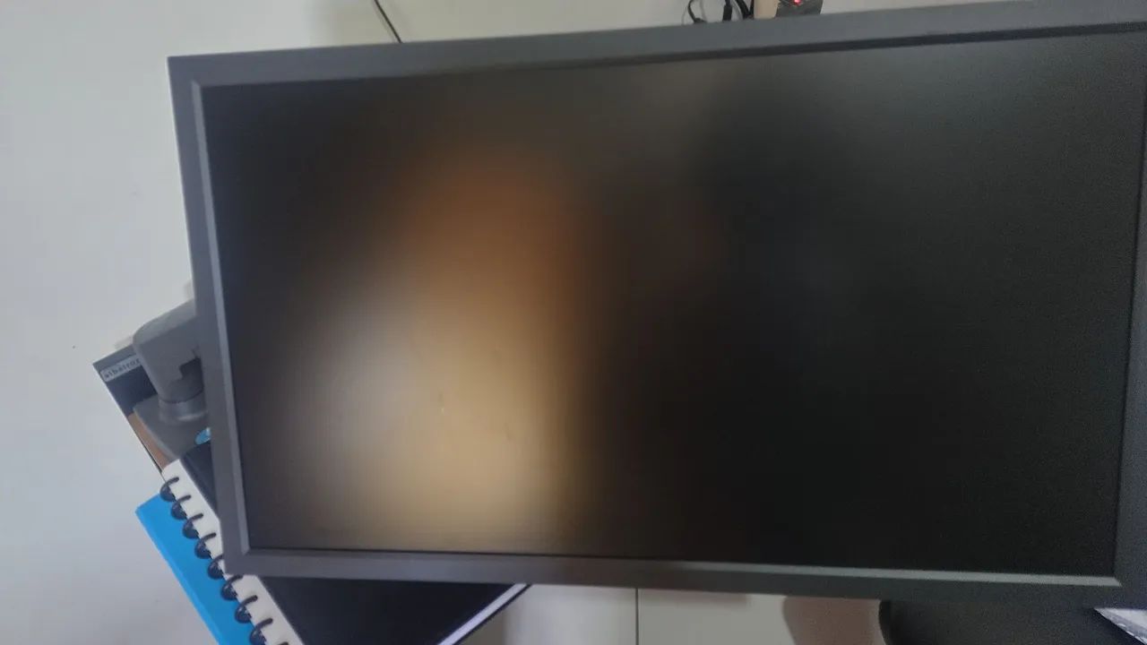 Monitor Benq 24, 144hz.