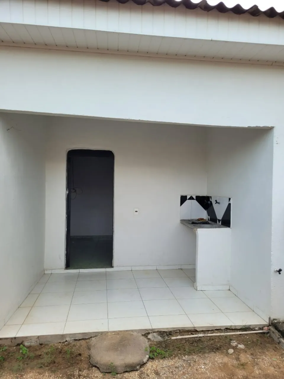 Aluga-se apartamento