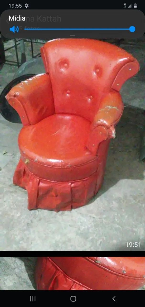 Poltrona vermelha em ótimo estado