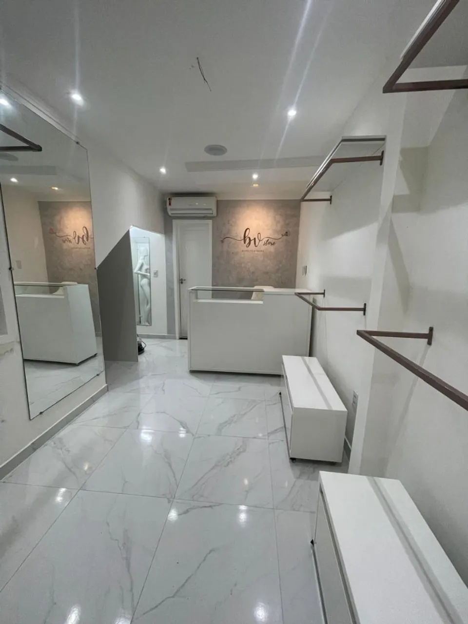 Alugo espaço comercial