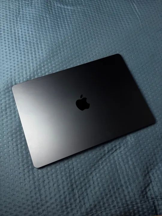MacBook Air M3 15Pol 2024 - Foto 4