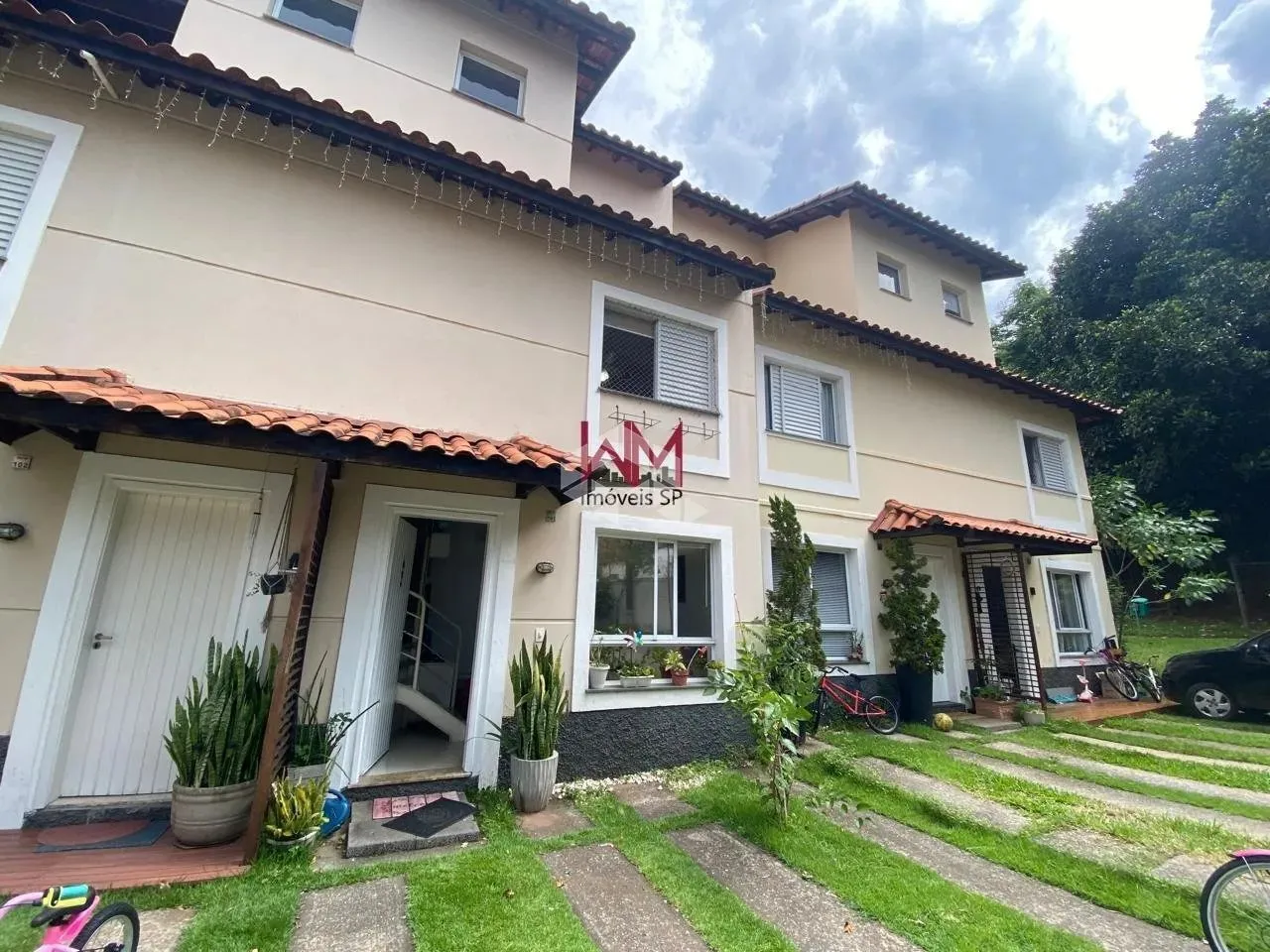 Sobrado para Venda em São Paulo / SP no bairro Jardim São Luís
