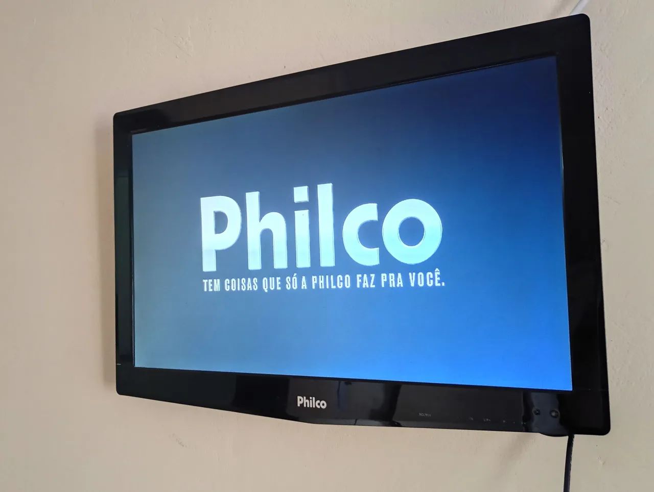Tv 24 polegadas Philco com conversor já integrado 