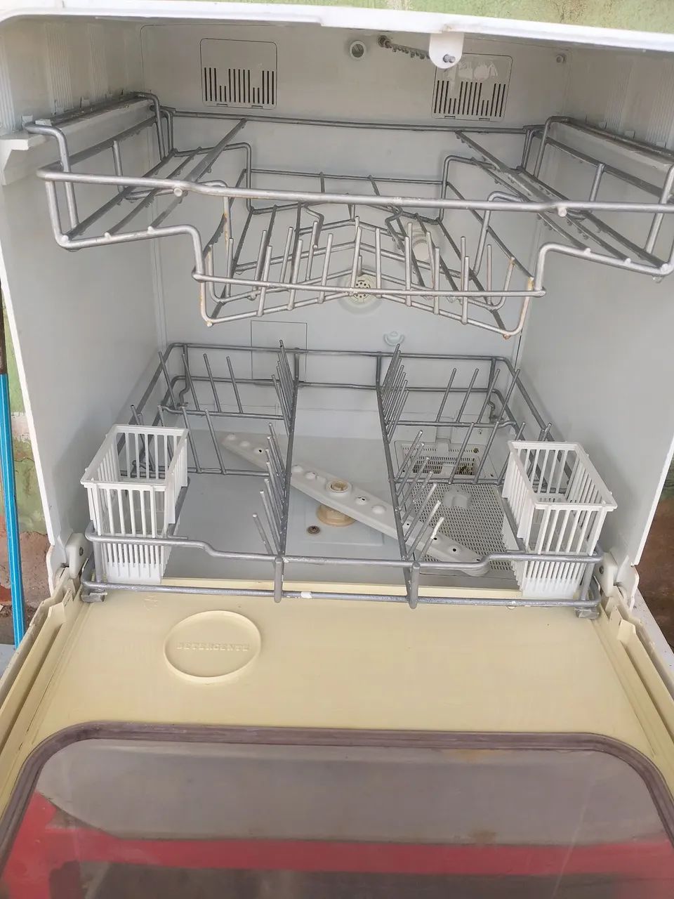 Lava louça Britânia funcionando perfeitame super ofertante 220v - Foto 3