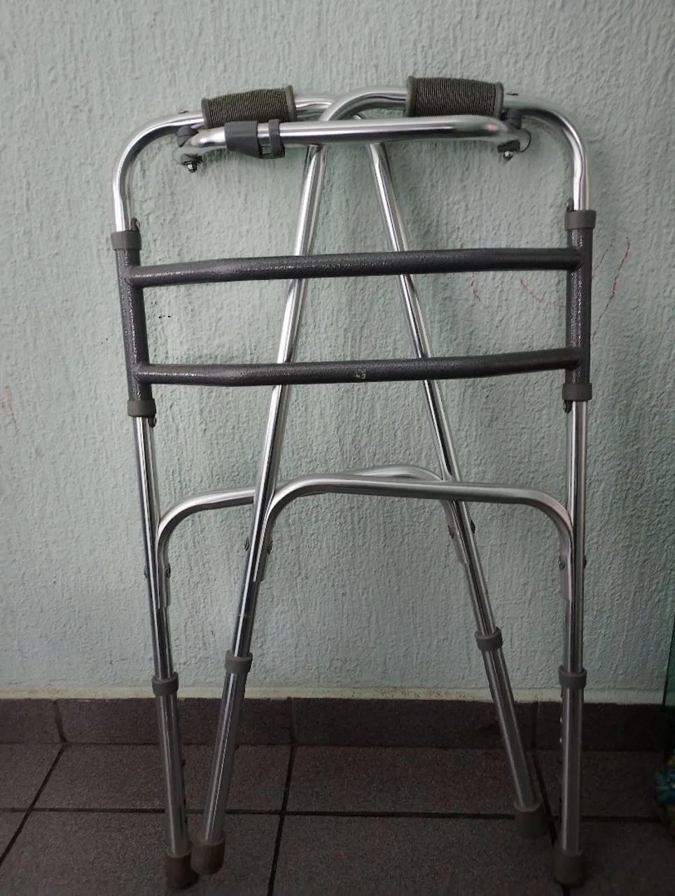 Andador geriátrico 