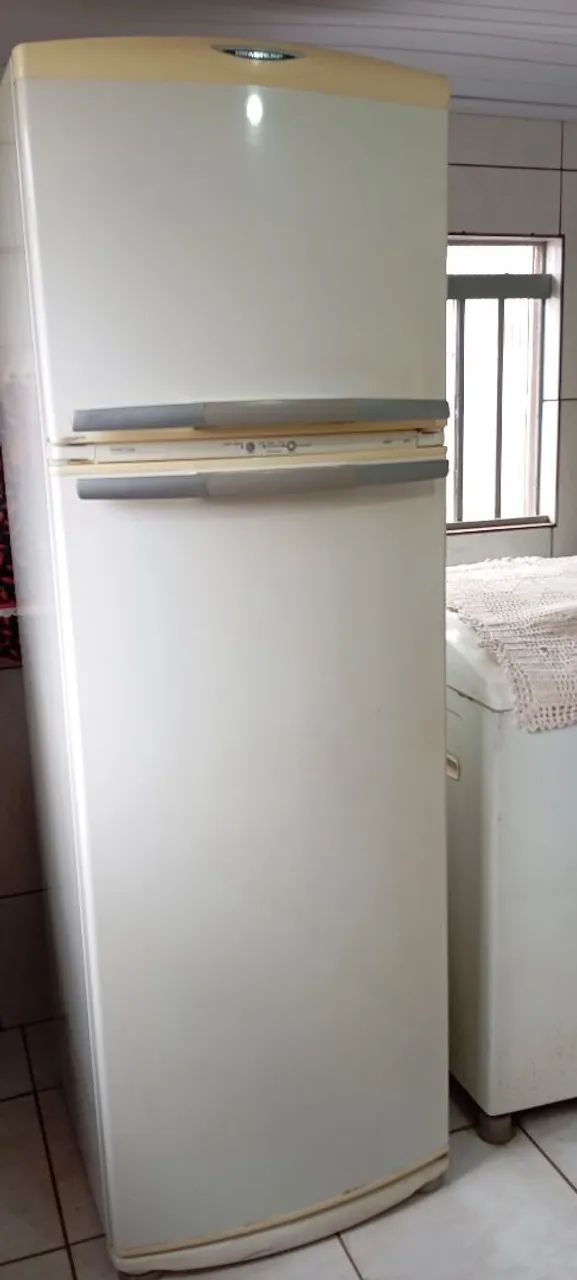 GeladeiraFrost Free, 110 V e modelo BRM380A. - Foto 4