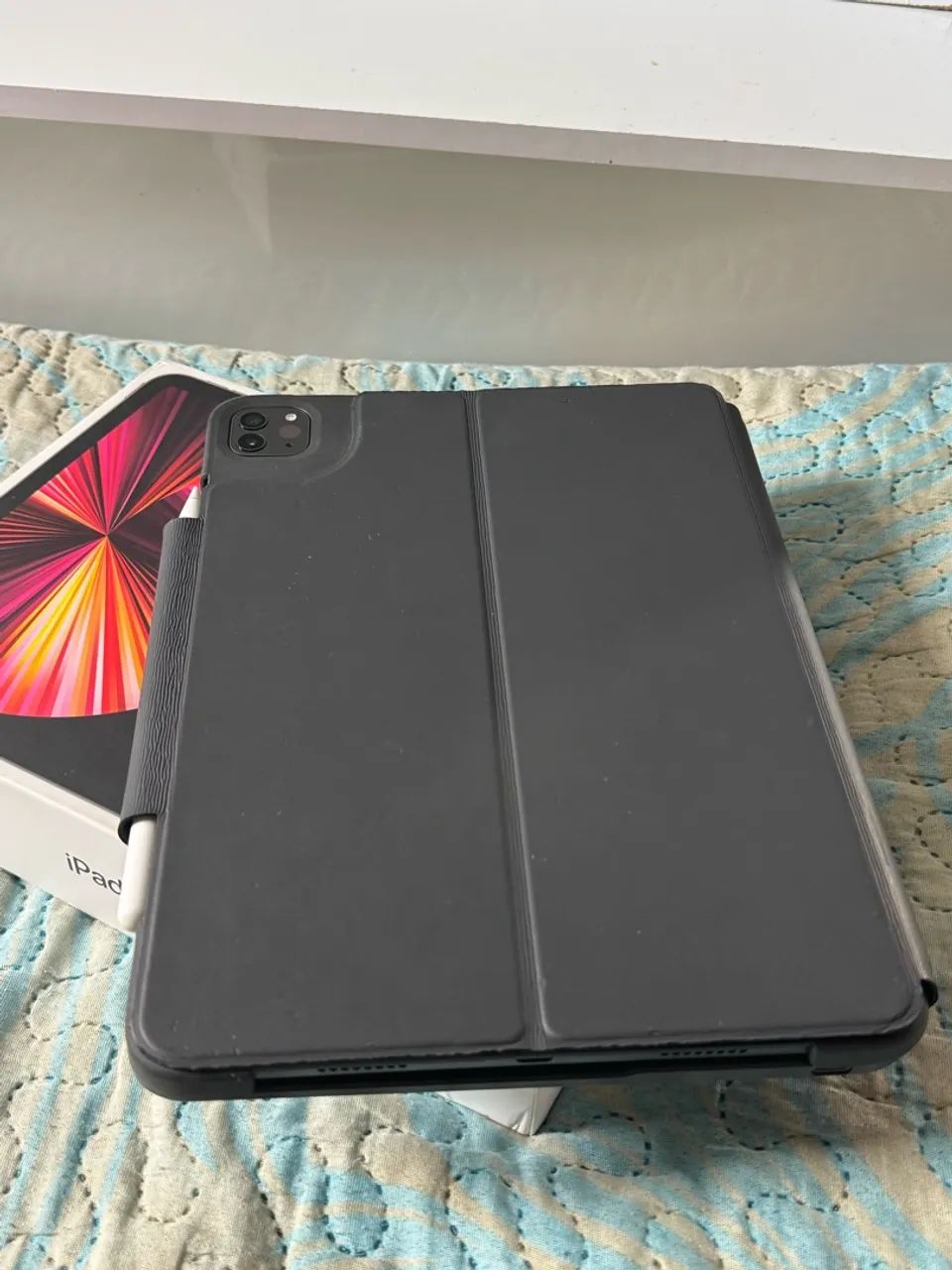 Apple iPad Pro 11 - 3° geração com Apple Pencil, Magic Mouse e capa com teclado - Foto 2