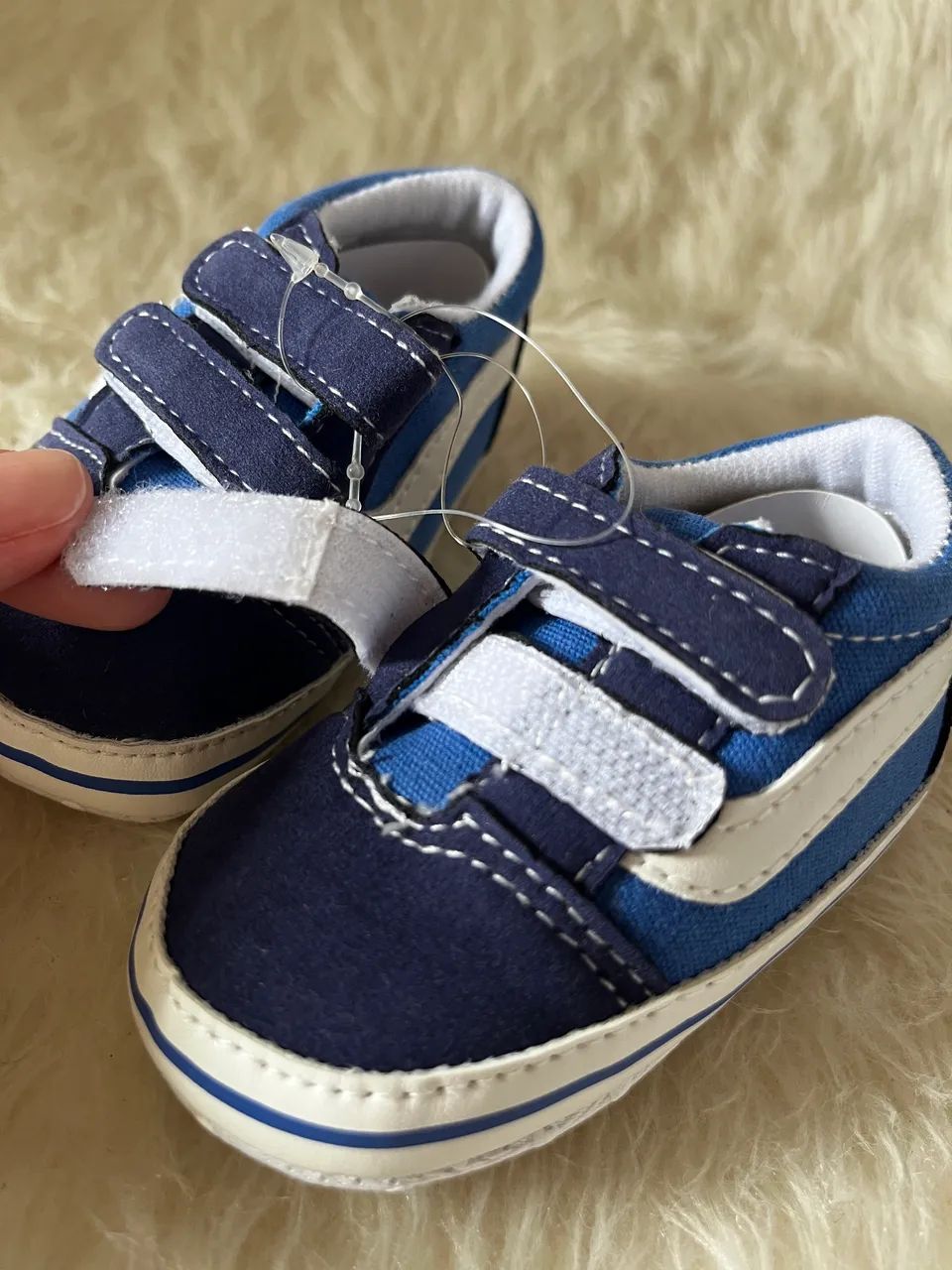 Tênis para Bebês Azul e Branco Sapatinho Recém Nascido - Foto 6