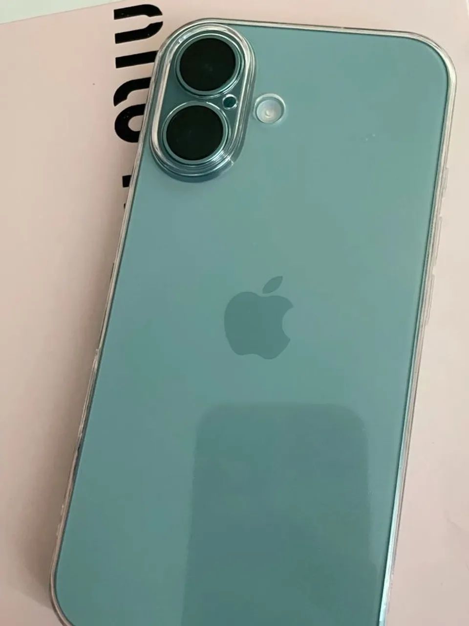 iPhone 16 