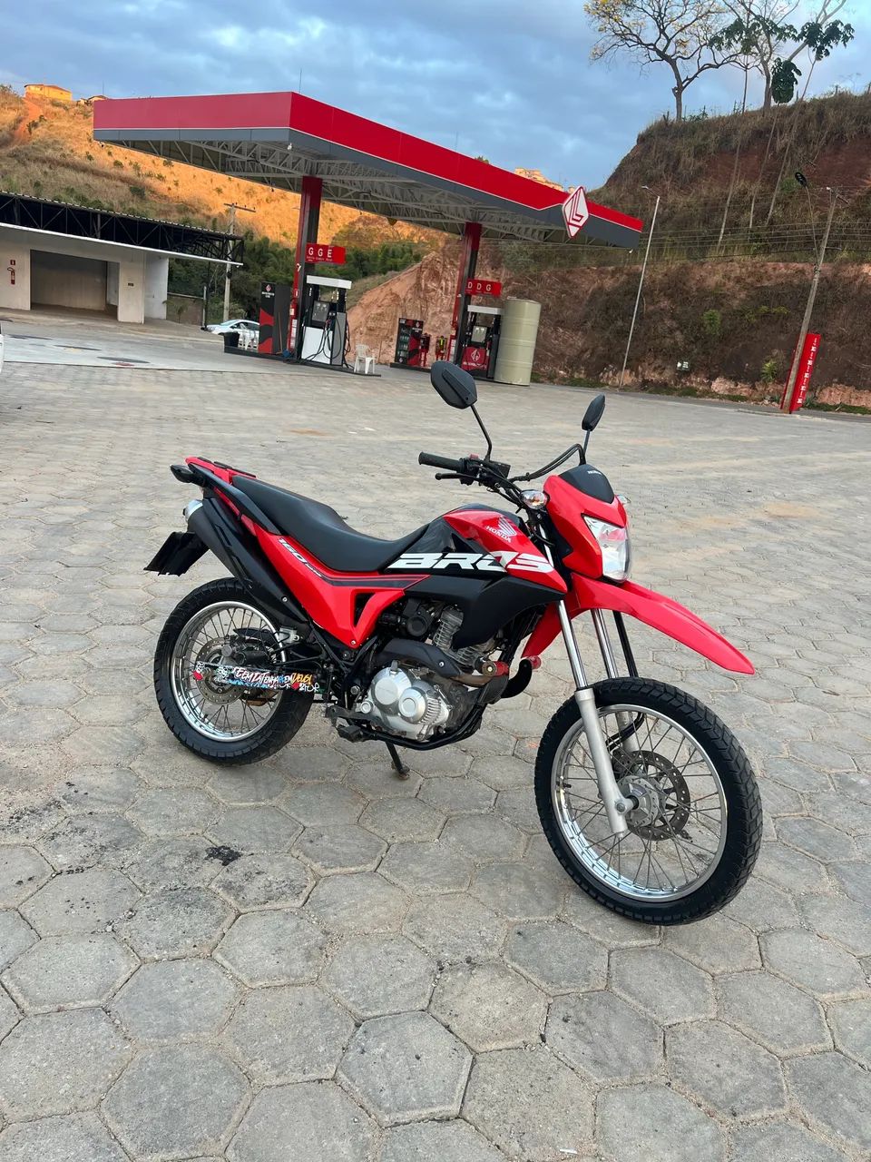 Vendo bros muito conservada .