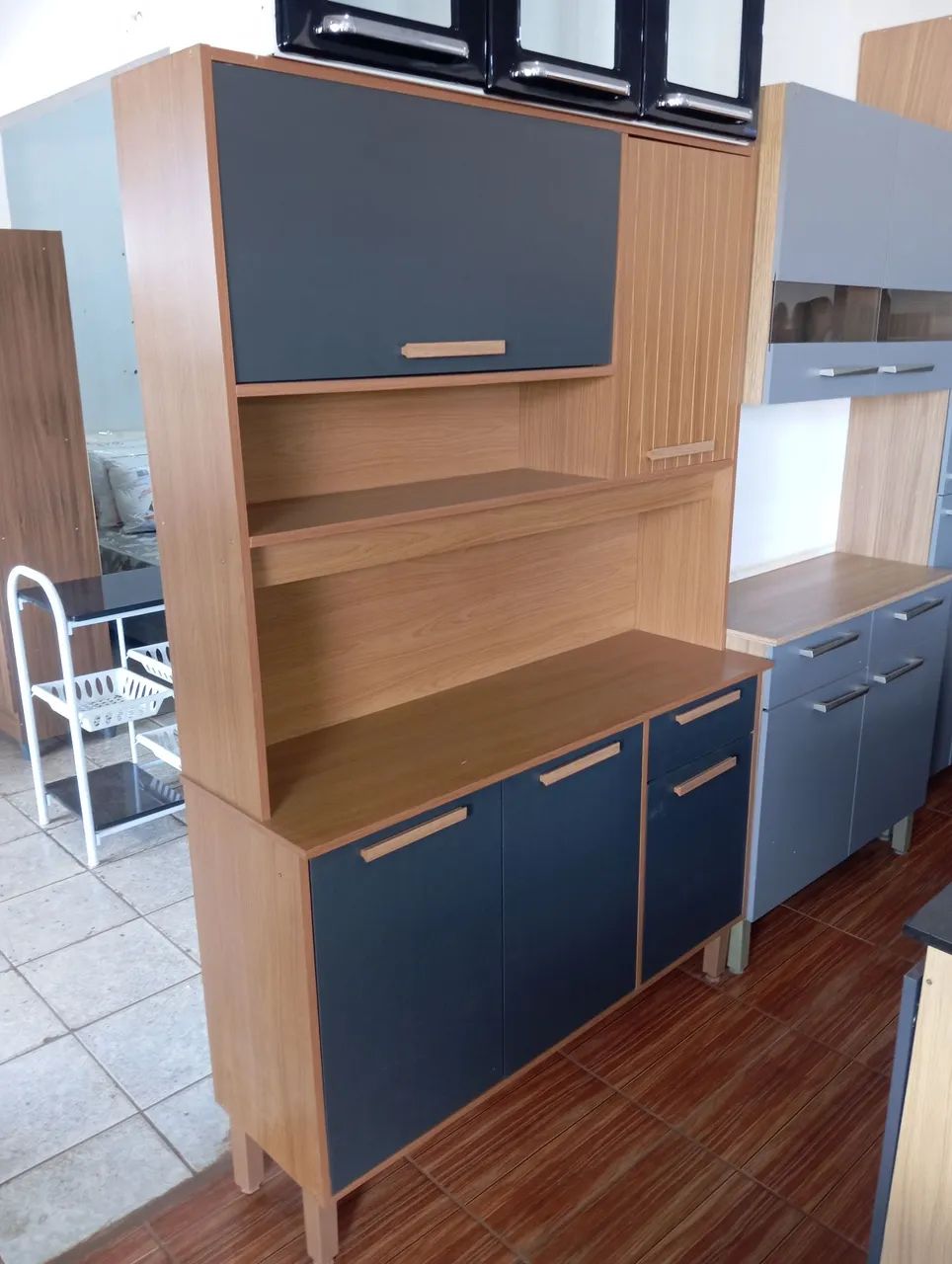 Armário de cozinha novo 