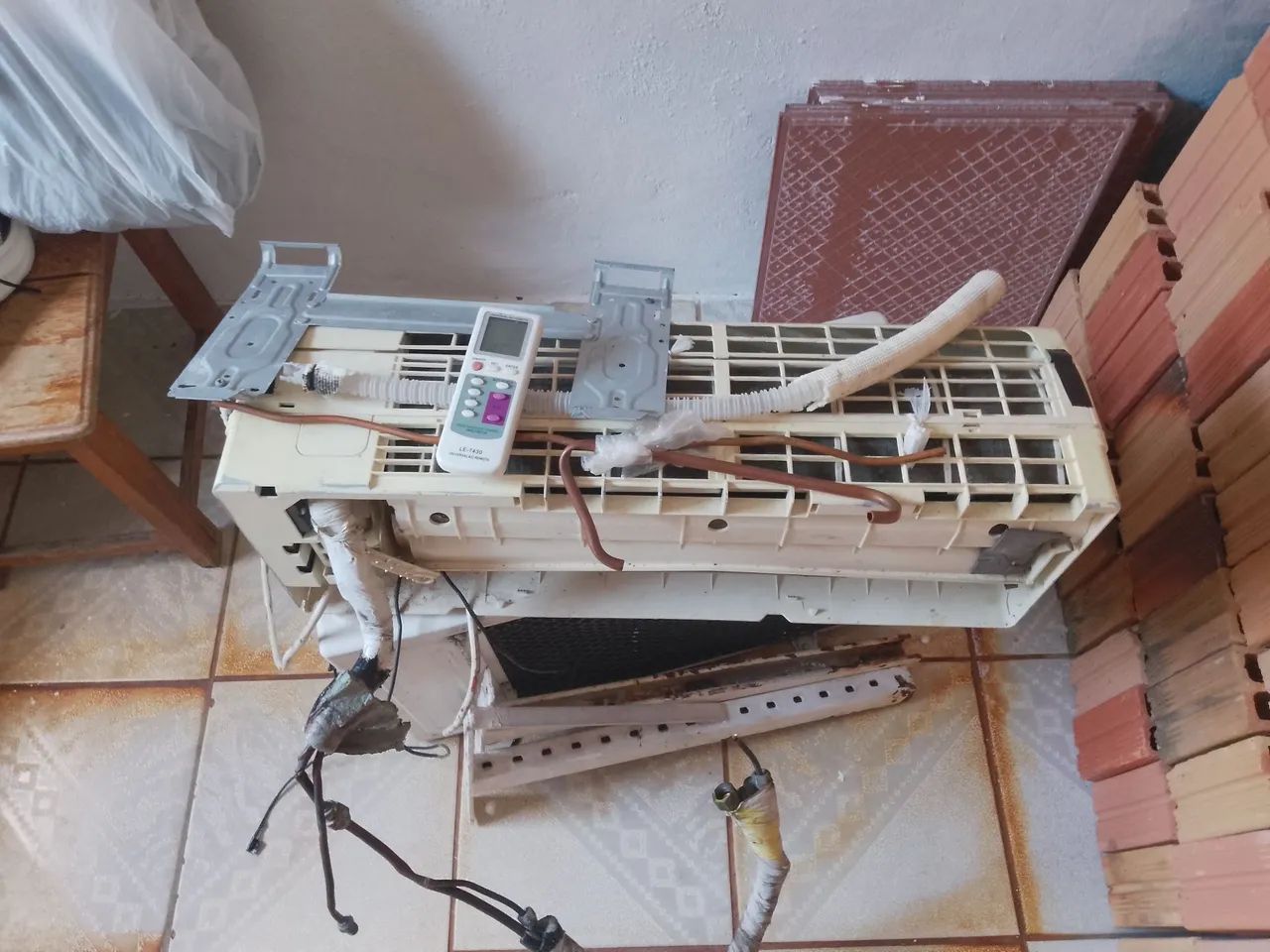 Split 9000 BTUs  - Foto 4