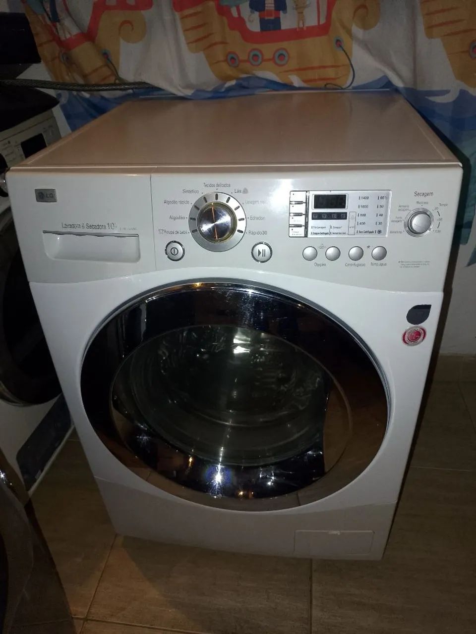 Vendo lava e seca LG 10 quilos.