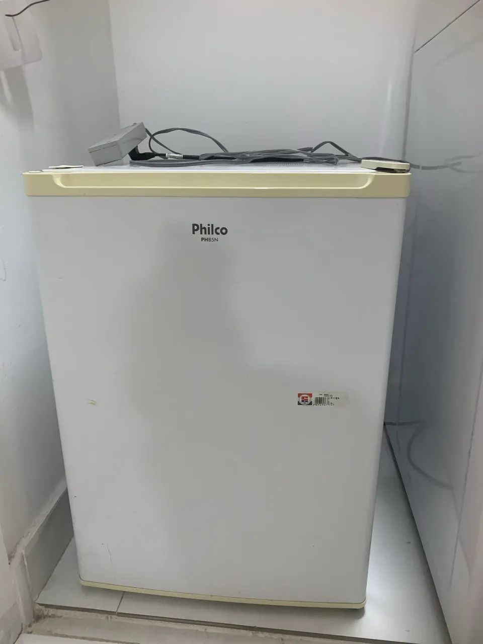 Frigobar Philco Ph85N 127v branco