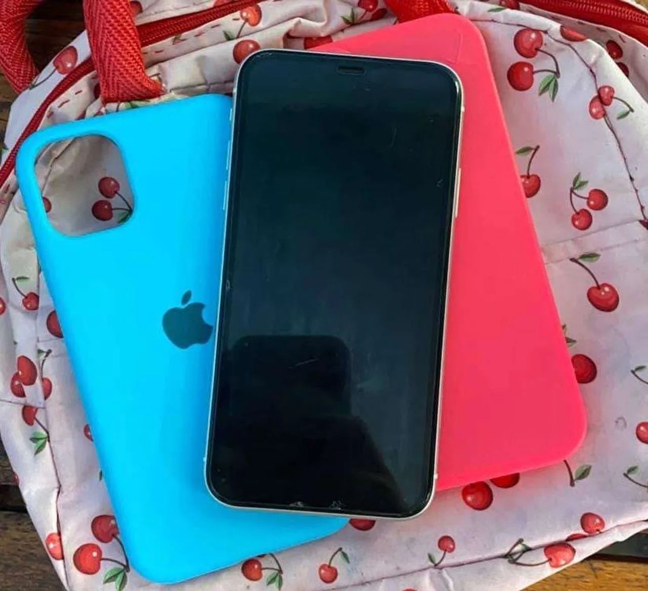 iPhone11 64G【No.5541】 iPhone 11 64 gigas - Celulares e Smartphones - Zumbi dos Palmares