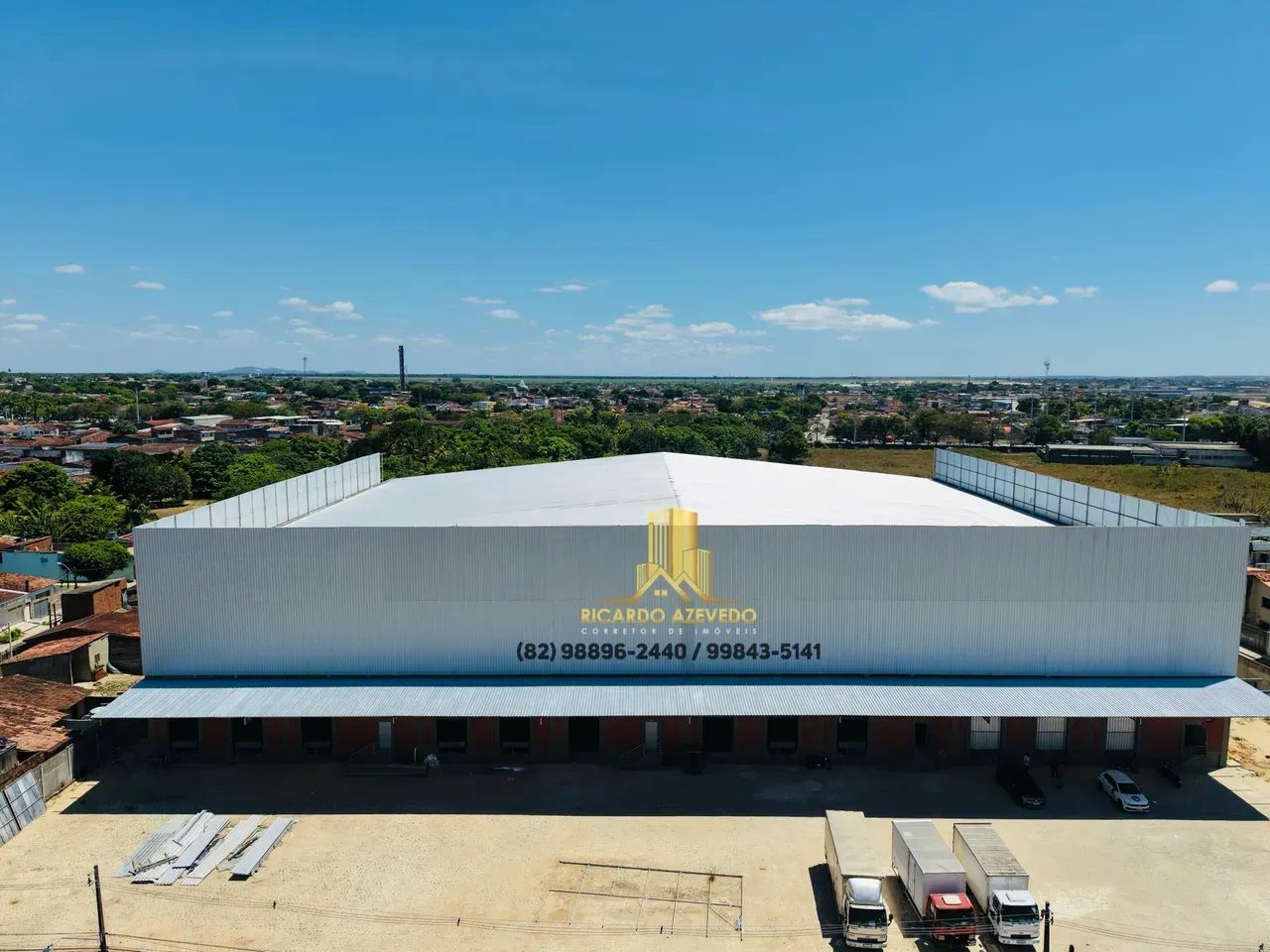 Galpão com 1.279m², 03 Docas com plataformas, Mezanino e banheiros - Foto 5
