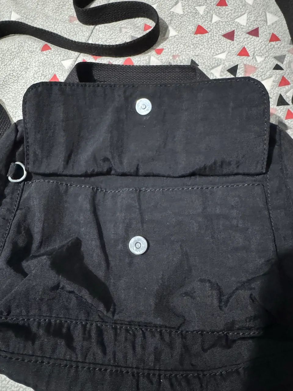Bolsa Kipling preta 29x20 - Foto 5