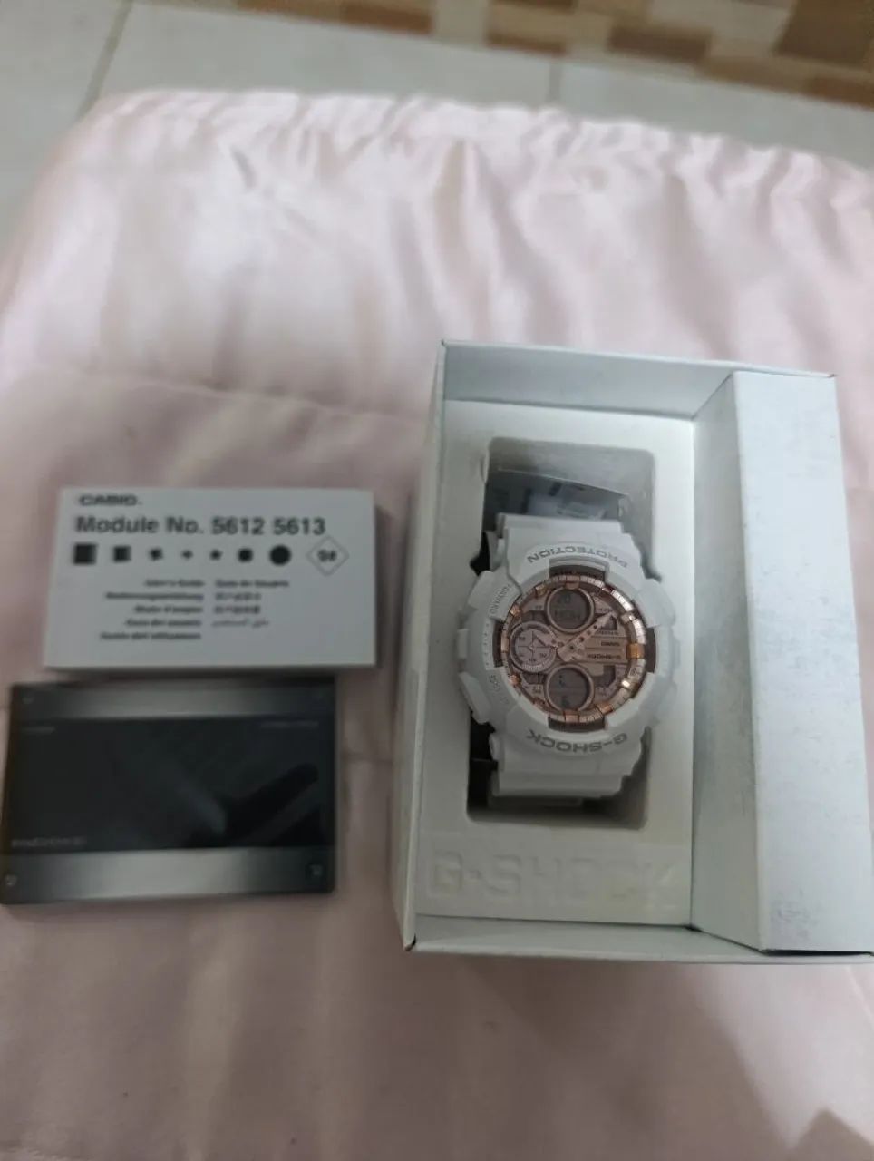 Relógio G-shock original branco nunca usado 