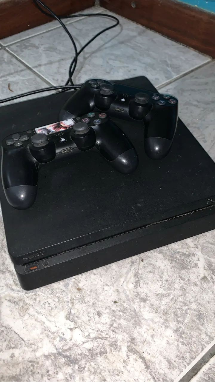 Ps4 slim 