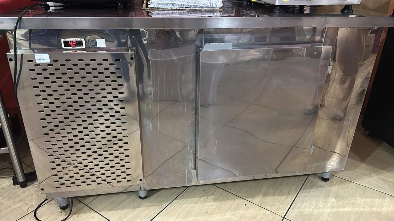 Vendo frente de padaria 