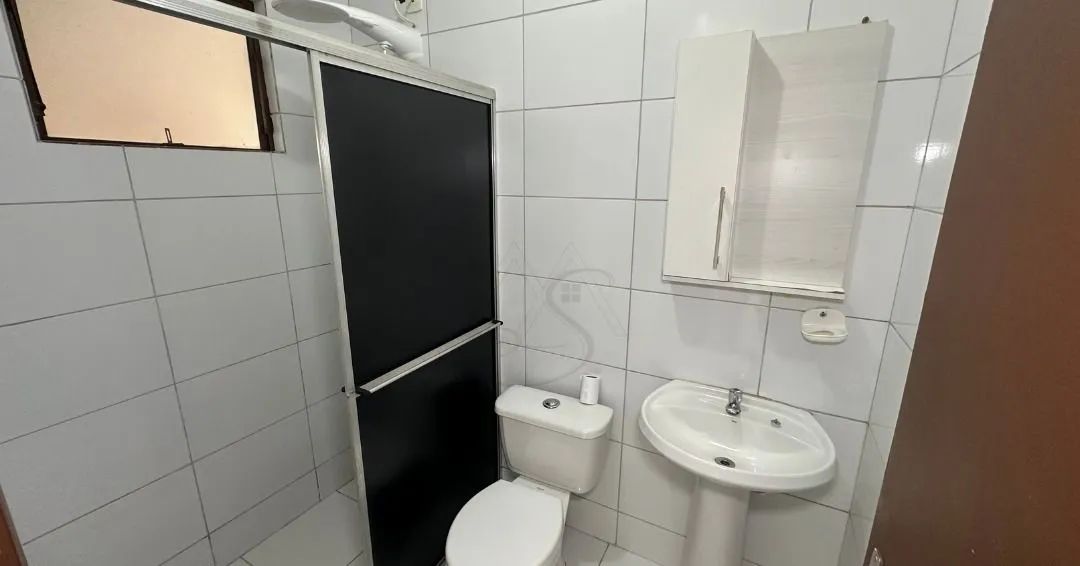 Casa com três quartos no condomínio Canachue  - Foto 2