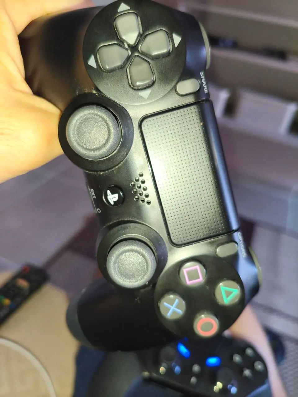 Dualshock 4 com 1 ano de pouquíssimo uso - Foto 5