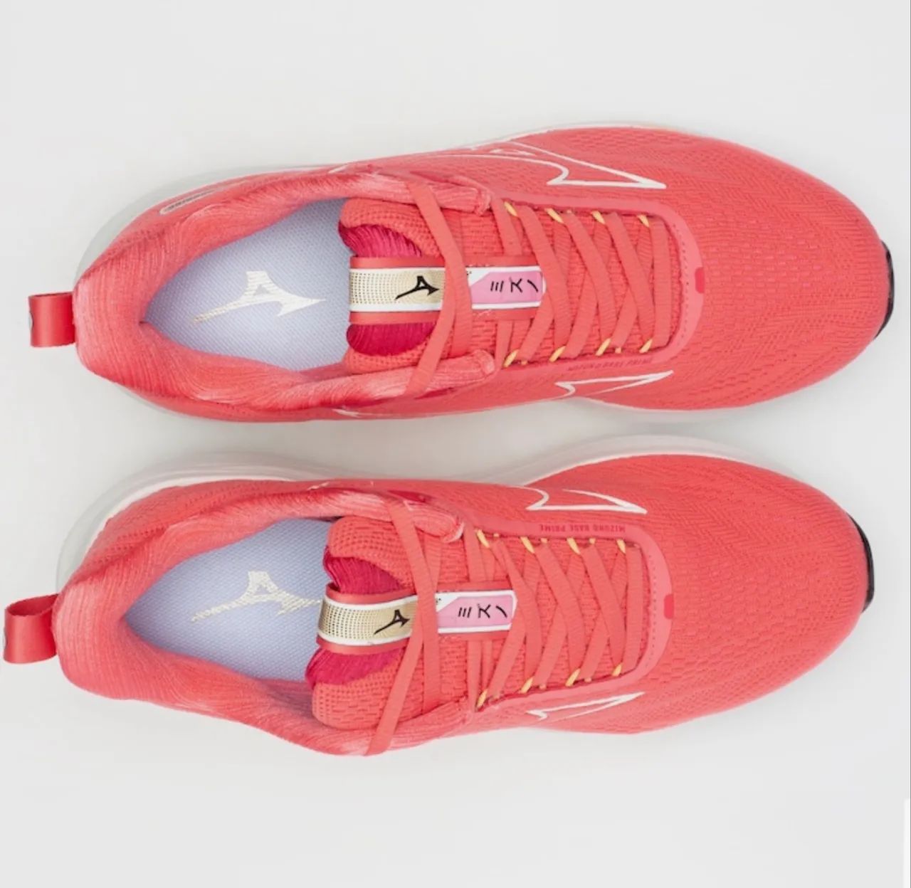 Tênis Mizuno base prime