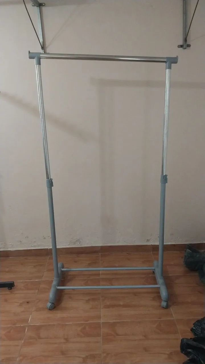 Vendo equipamentos para lojas de roupas  - Foto 4