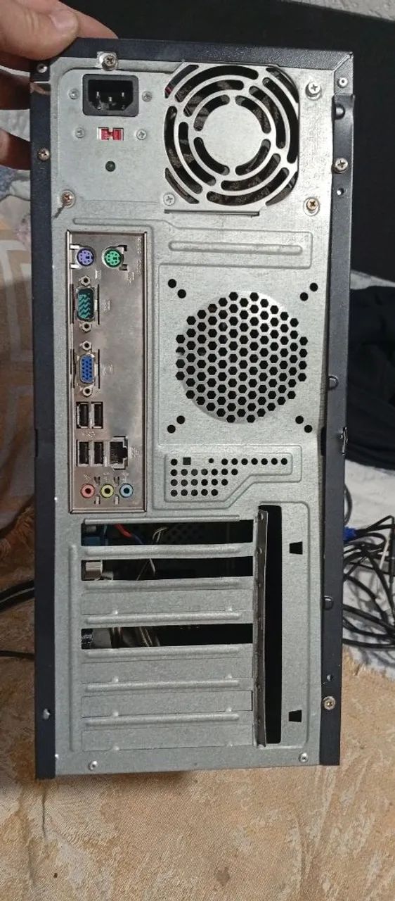 CPU e monitor 20 polegadas 3gb memória hd320 wi-fi win10  - Foto 2