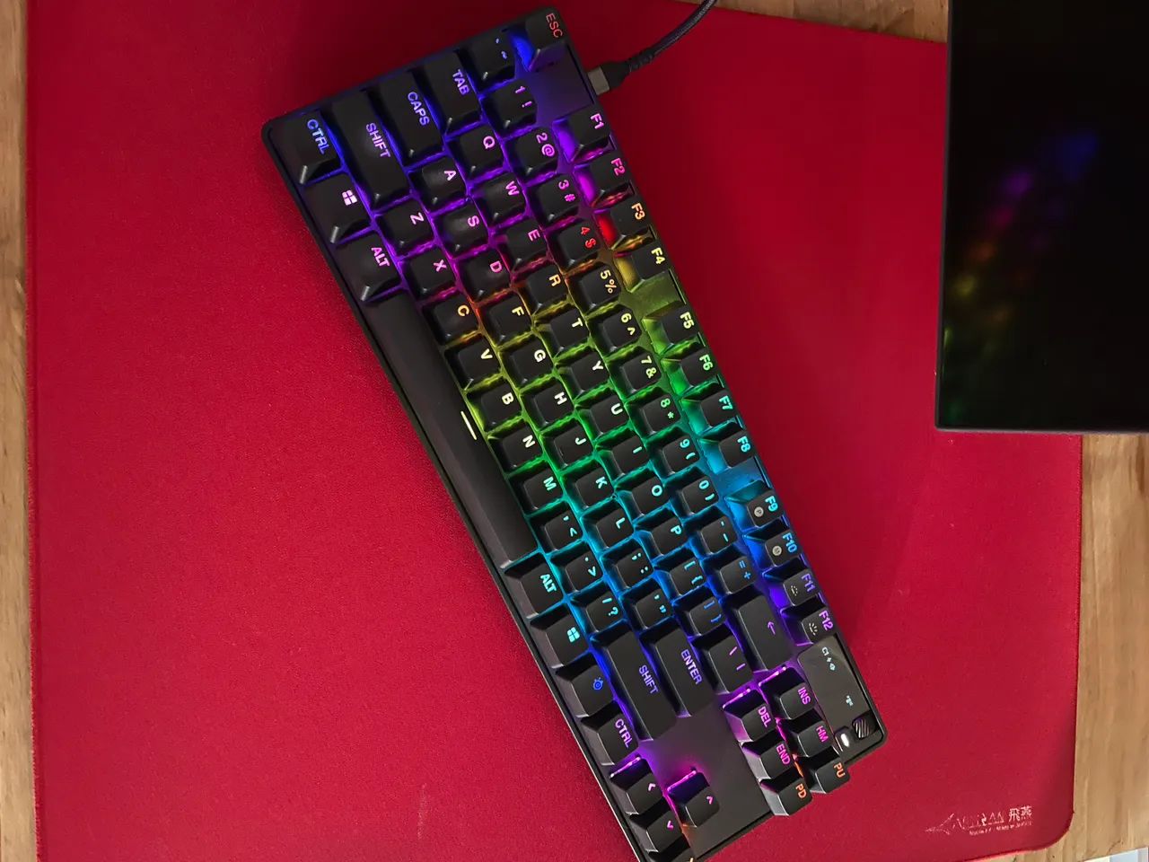 Teclado magnético SteelSeries Apex Pro TKL Wireless 2023