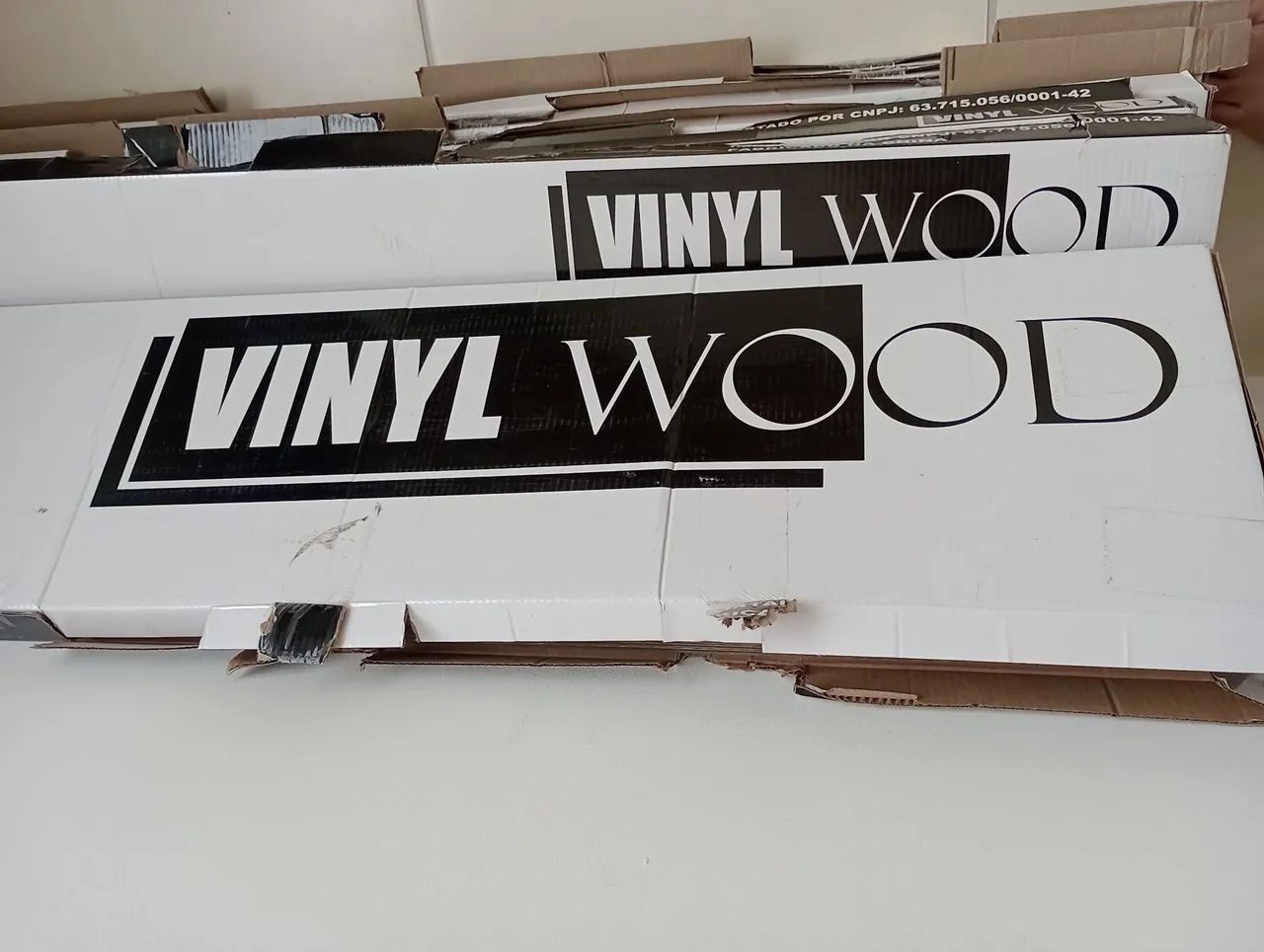 PISO VINILICO ADESIVADO - NOVO - Foto 4