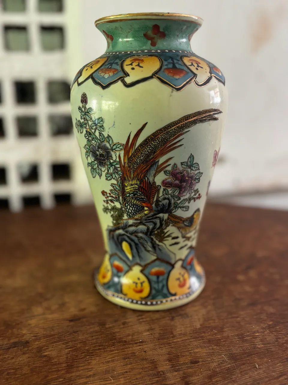 Vaso oriental em estilo Satsuma ( usado) 