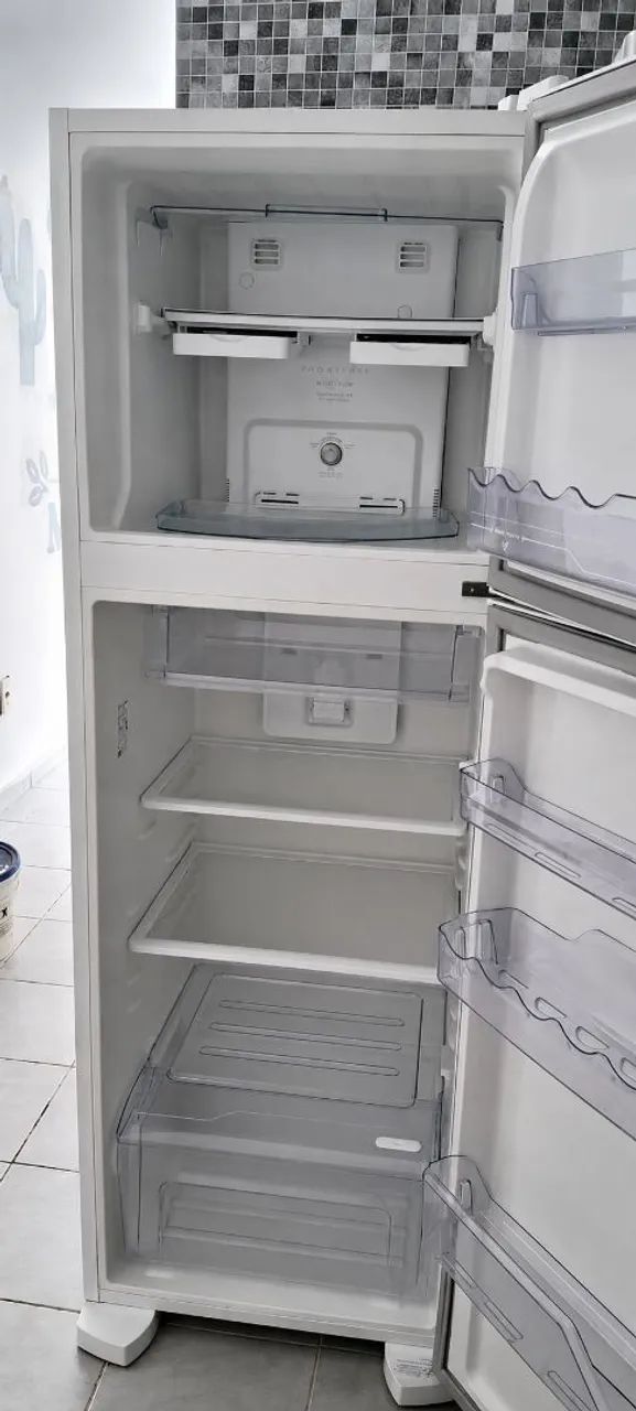 Vendo Geladeira 